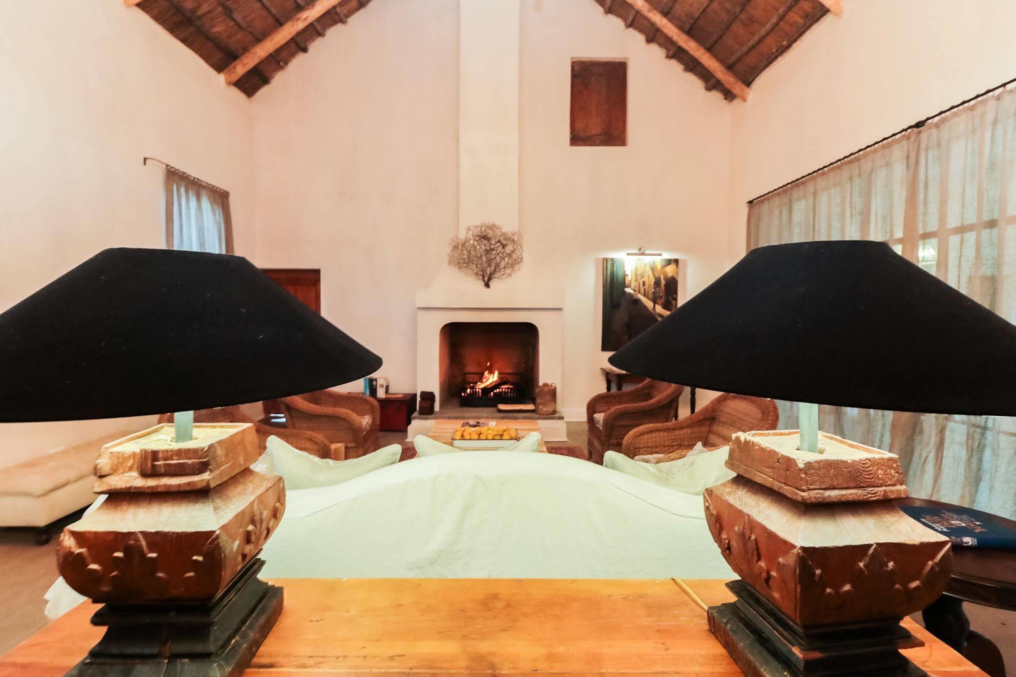 The Whyte House Bed & Breakfast Graaff-Reinet Dış mekan fotoğraf