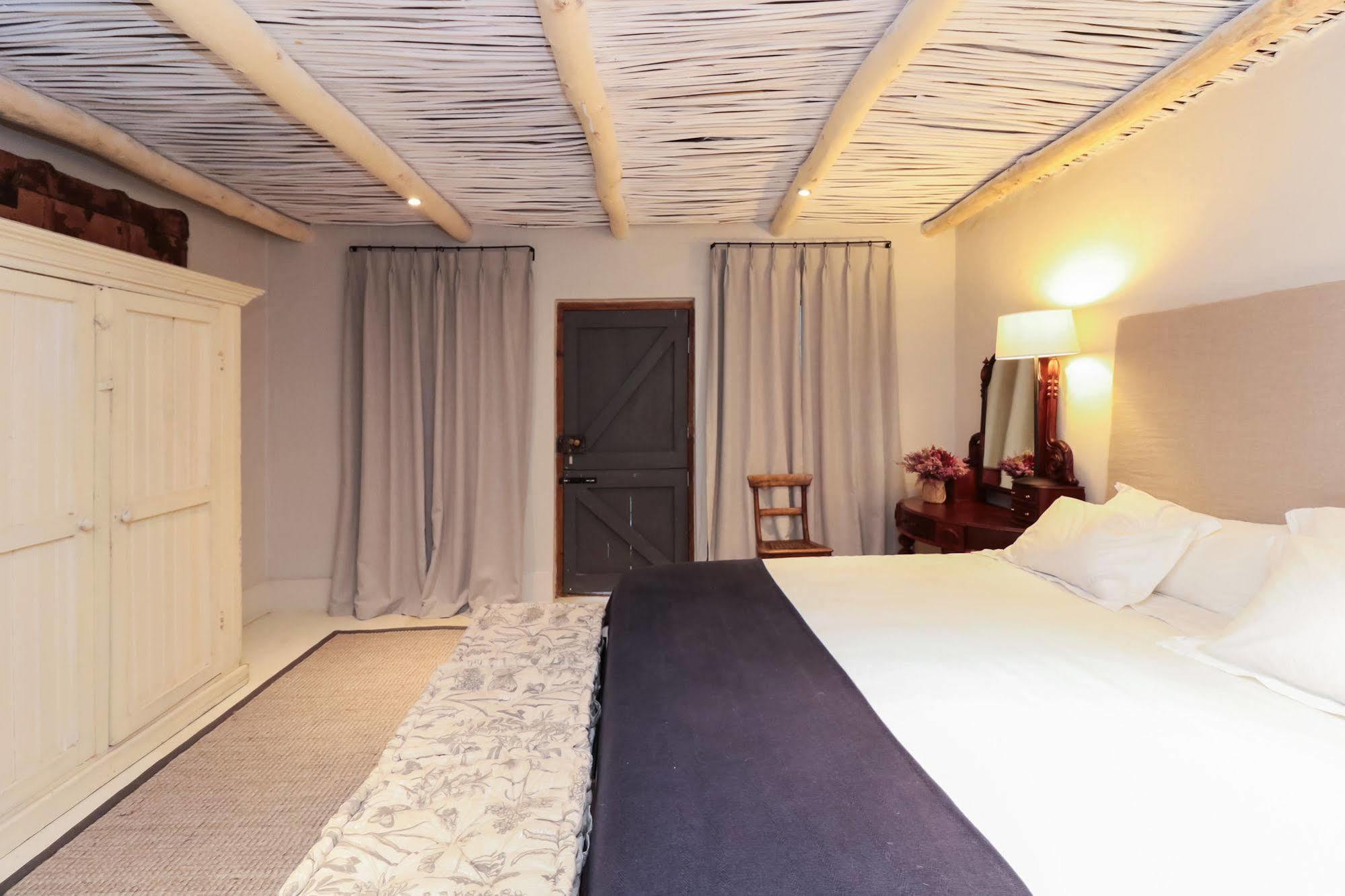 The Whyte House Bed & Breakfast Graaff-Reinet Dış mekan fotoğraf